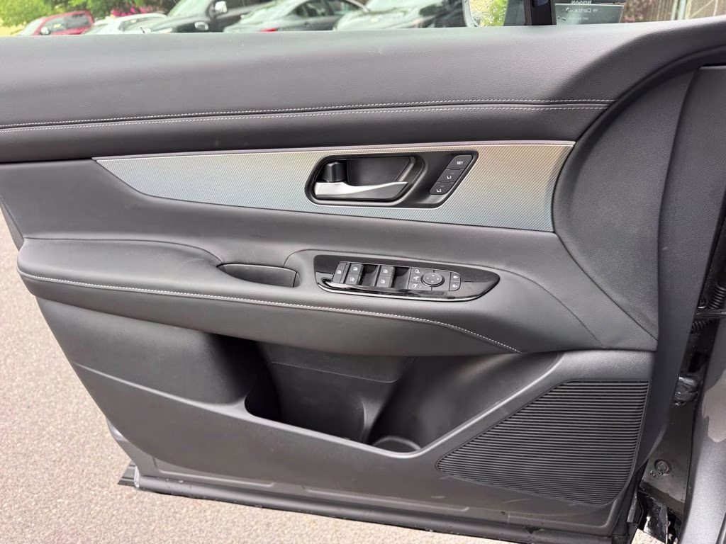 2026 Gun Metallic Nissan Murano Platinum AWD SUV