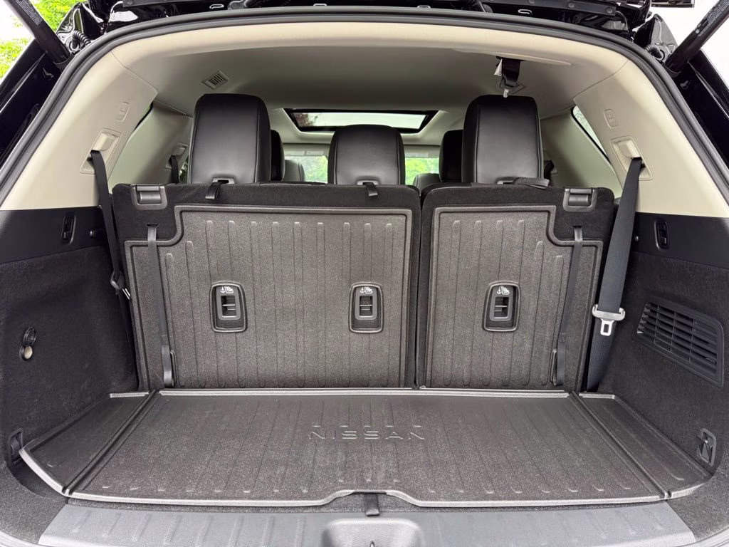 2026 Super Black Nissan Pathfinder Platinum 4X4 SUV