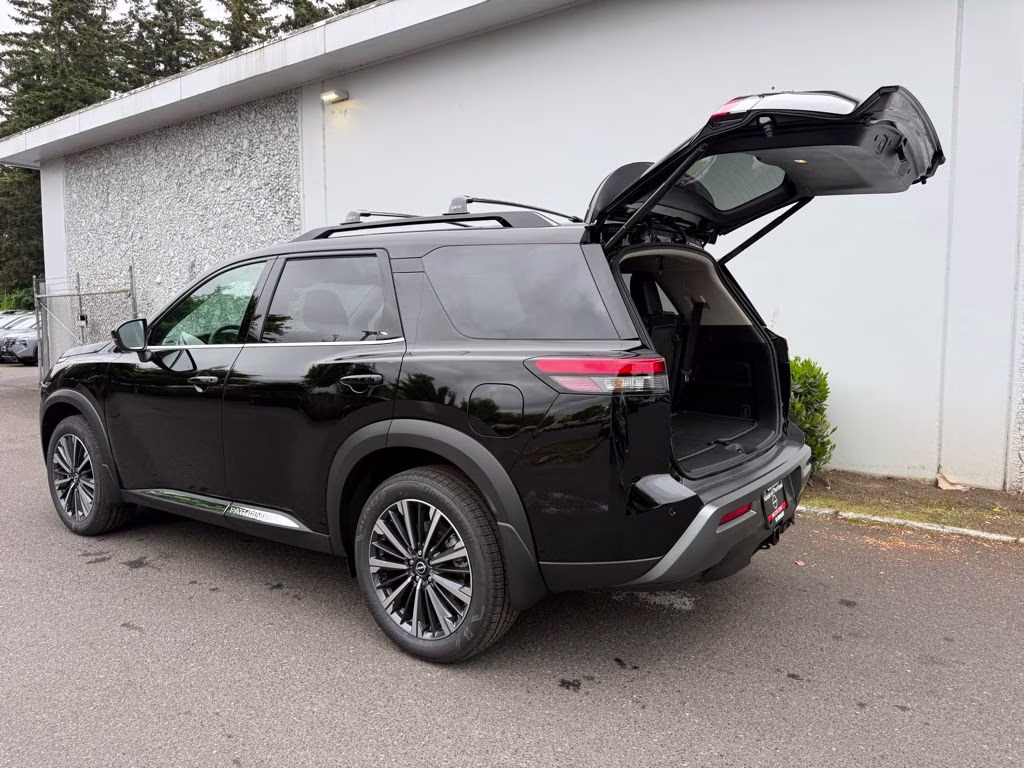 2026 Super Black Nissan Pathfinder Platinum 4X4 SUV