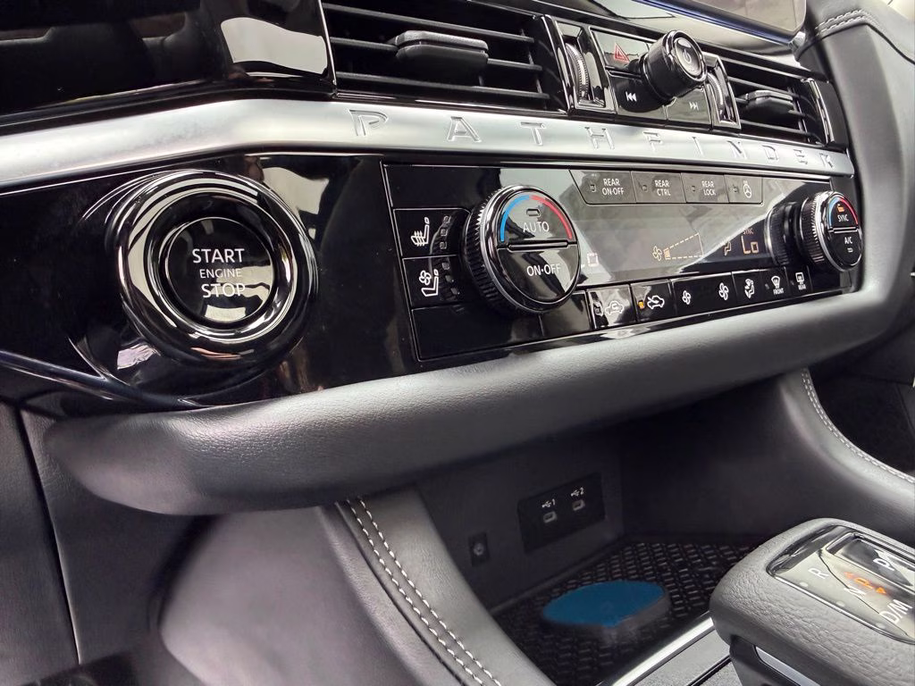 2026 Super Black Nissan Pathfinder Platinum 4X4 SUV