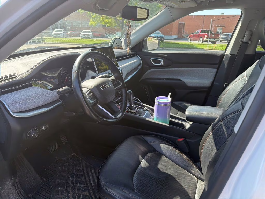 2022 Bright White Clearcoat Jeep Compass Latitude Lux 4X4 SUV
