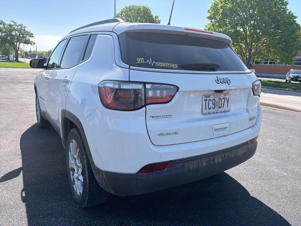 2022 Bright White Clearcoat Jeep Compass Latitude Lux 4X4 SUV