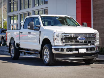 2024 Oxford White Ford Super Duty F-350 SRW XLT 4X4 Truck