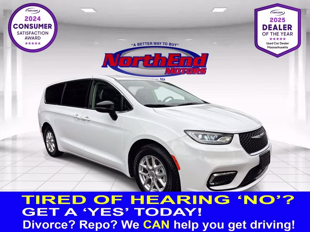 2024 Bright White Clearcoat Chrysler Pacifica Touring L FWD Van