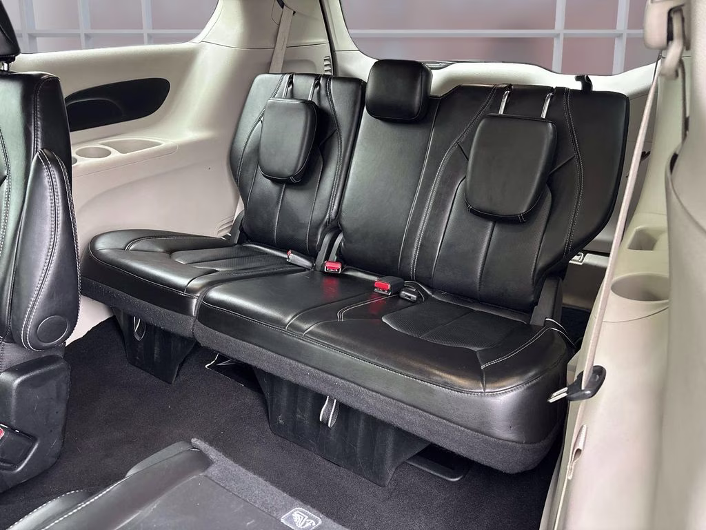 2024 Bright White Clearcoat Chrysler Pacifica Touring L FWD Van