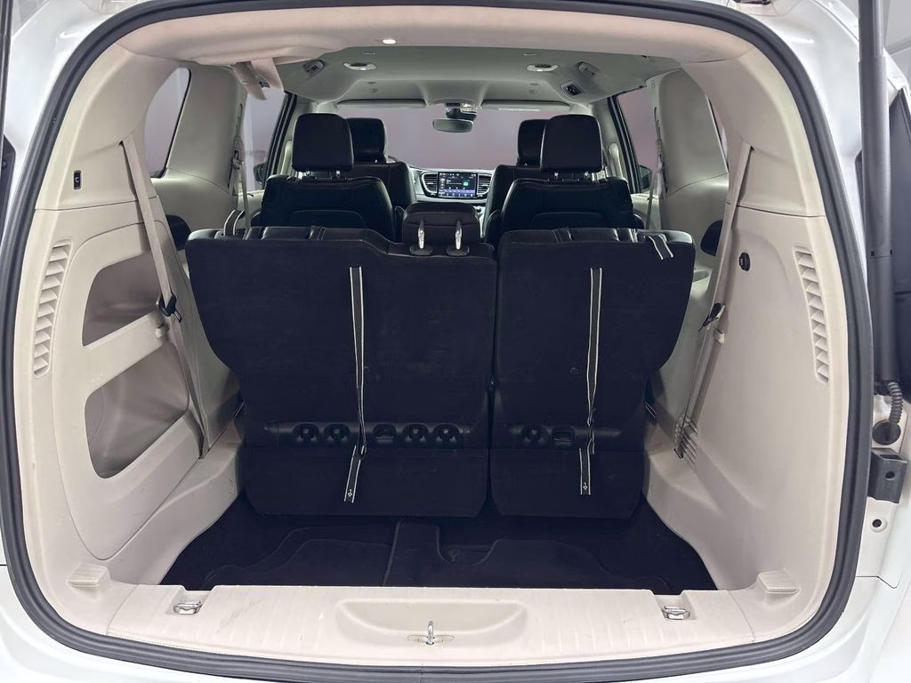 2024 Bright White Clearcoat Chrysler Pacifica Touring L FWD Van