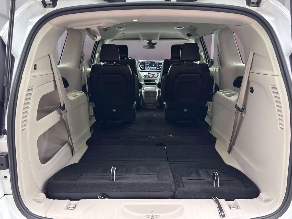 2024 Bright White Clearcoat Chrysler Pacifica Touring L FWD Van