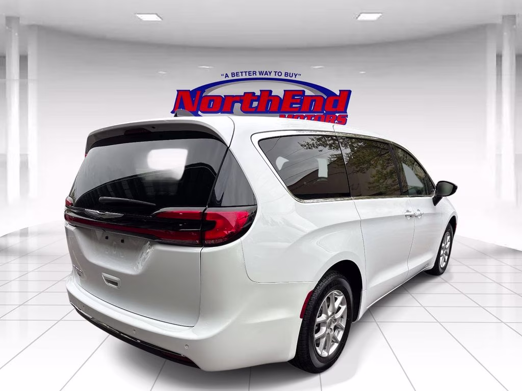 2024 Bright White Clearcoat Chrysler Pacifica Touring L FWD Van