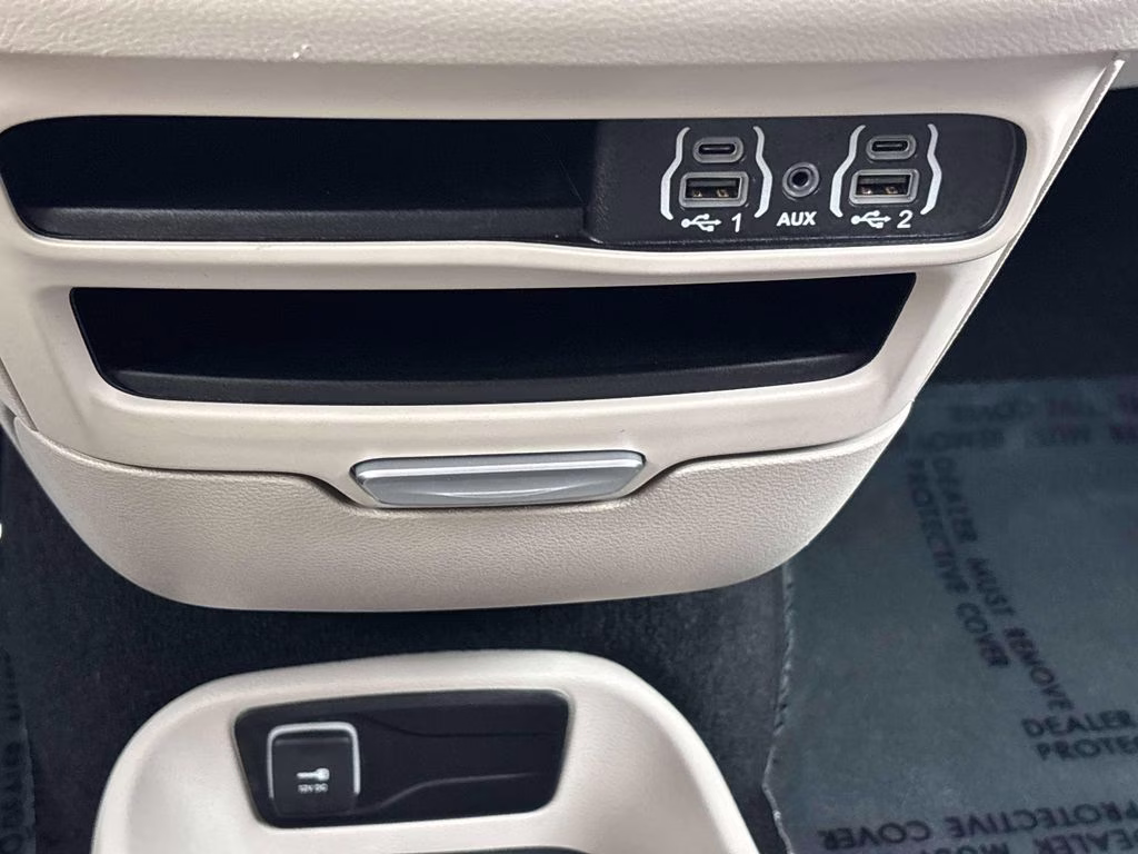 2024 Bright White Clearcoat Chrysler Pacifica Touring L FWD Van