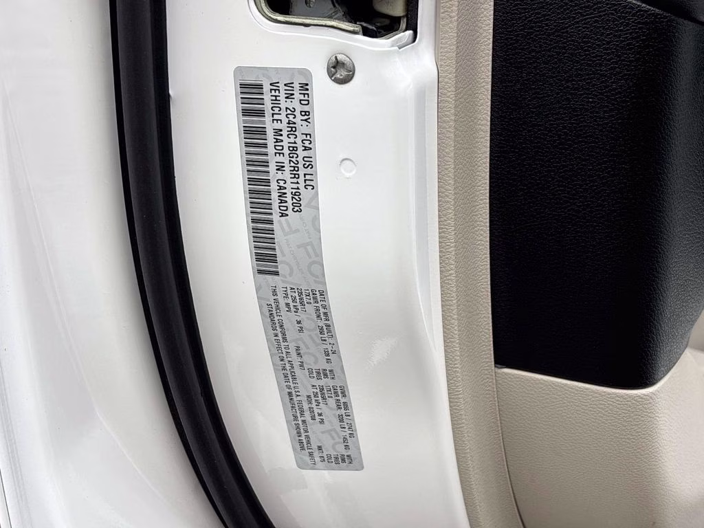 2024 Bright White Clearcoat Chrysler Pacifica Touring L FWD Van