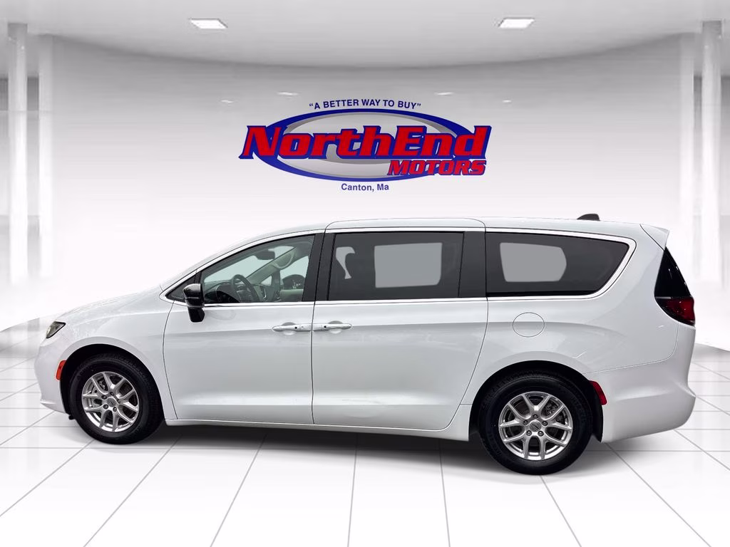 2024 Bright White Clearcoat Chrysler Pacifica Touring L FWD Van