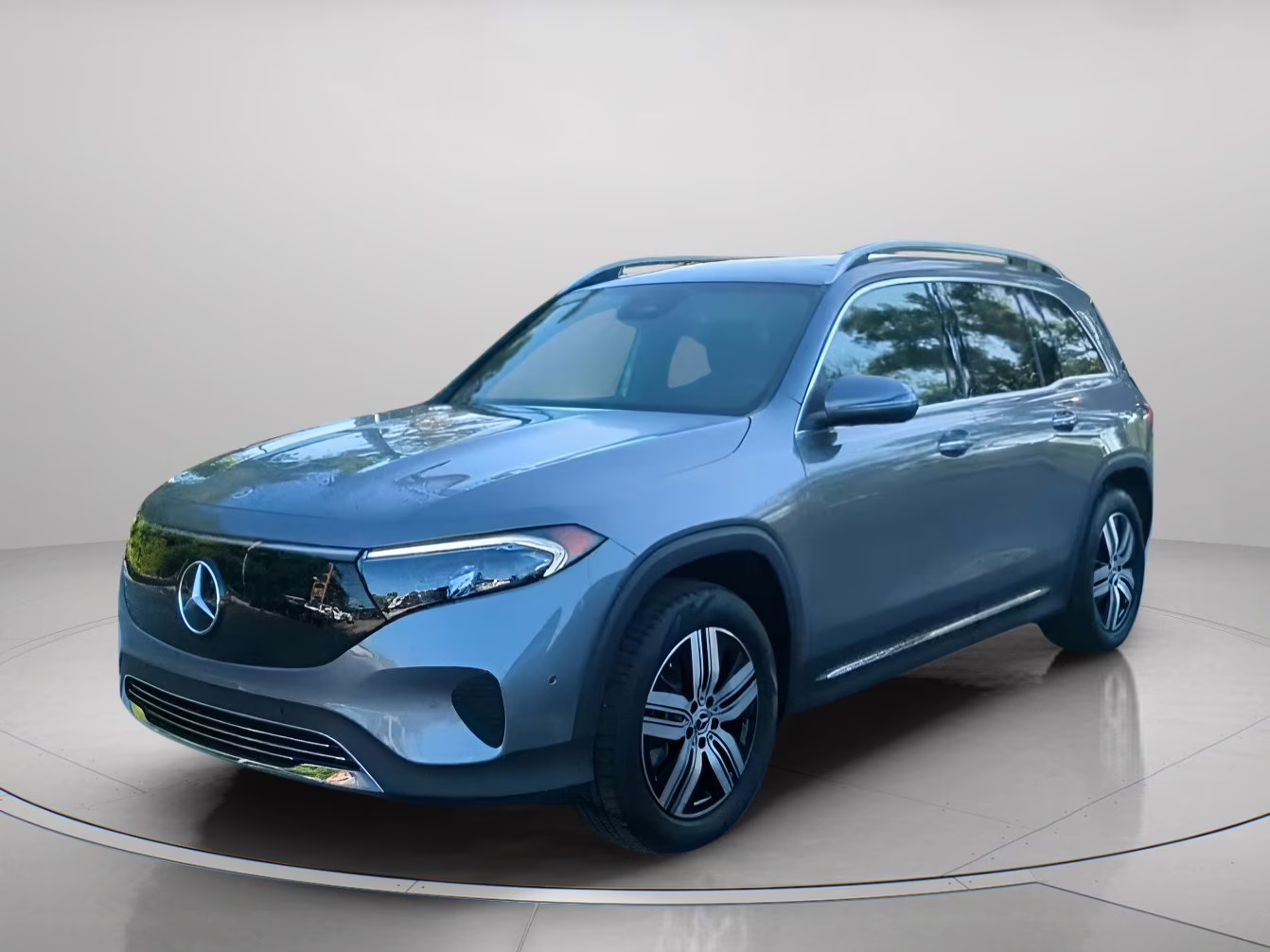 2025 Mountain Gray Metallic Mercedes-Benz EQB EQB 300 AWD SUV