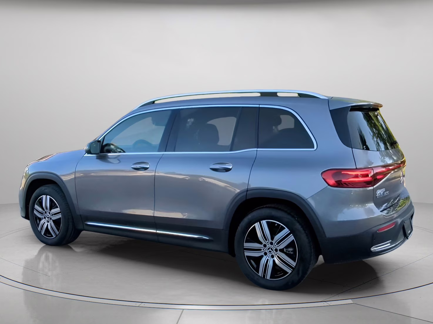 2025 Mountain Gray Metallic Mercedes-Benz EQB EQB 300 AWD SUV