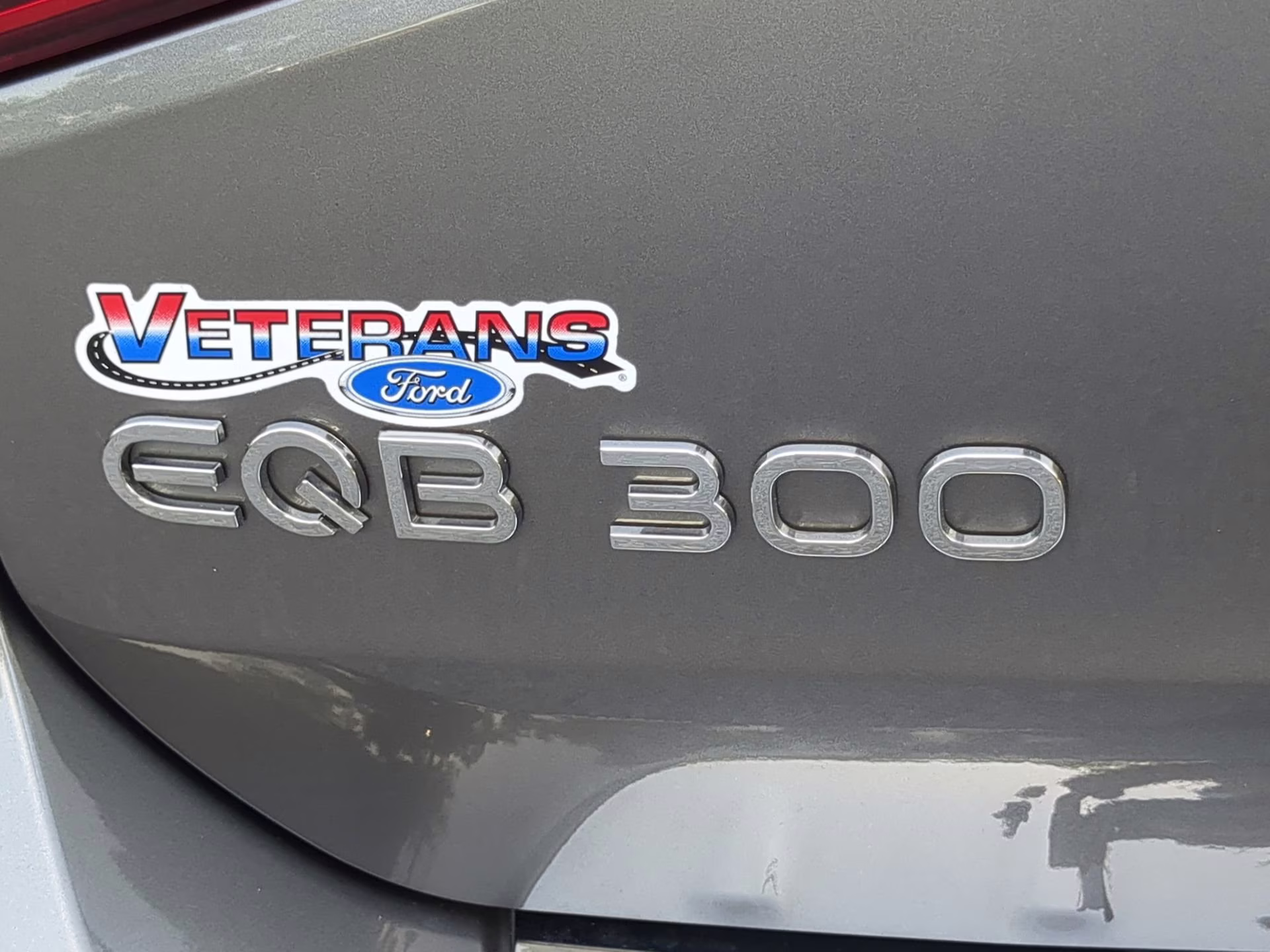 2025 Mountain Gray Metallic Mercedes-Benz EQB EQB 300 AWD SUV