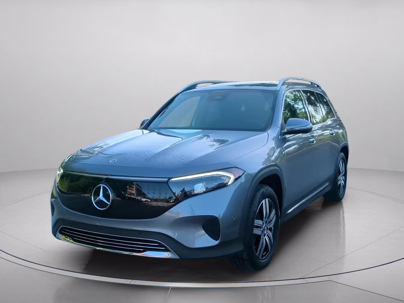 2025 Mountain Gray Metallic Mercedes-Benz EQB EQB 300 AWD SUV