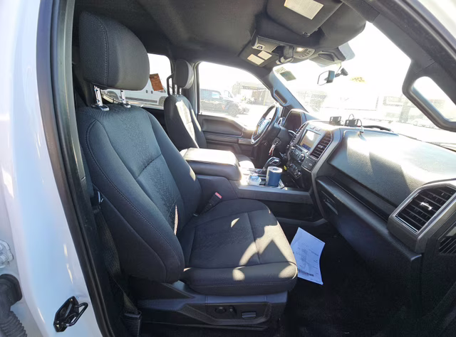 2020 Oxford White Ford F-150 XLT 4X4 Truck