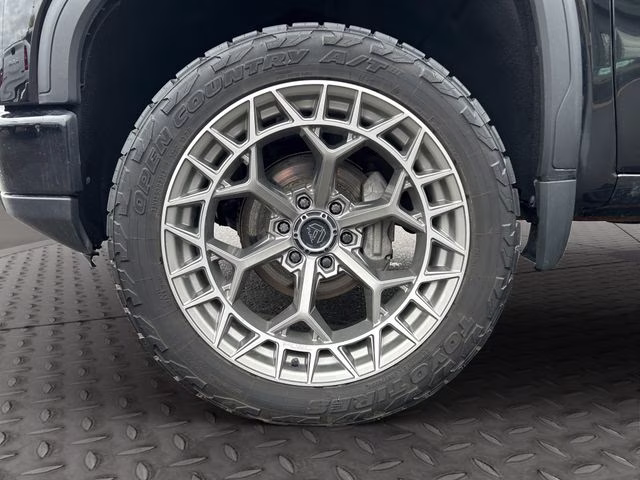 2023 Onyx Black GMC Sierra 1500 Elevation 4X4 Truck