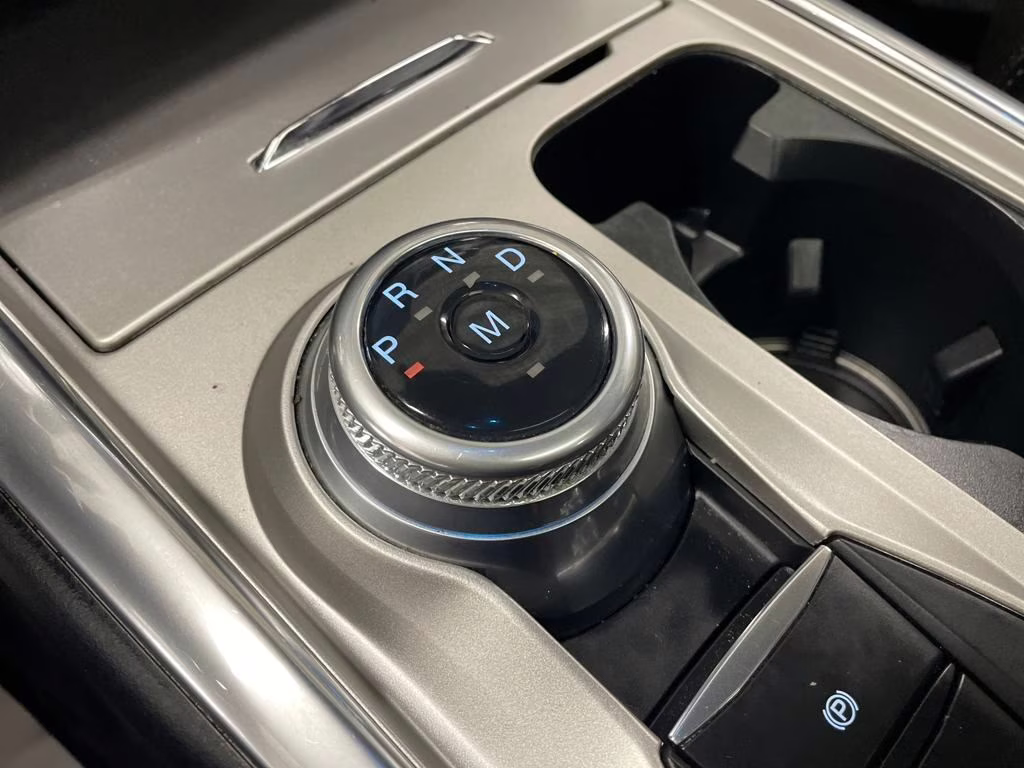 2020 Magnetic Metallic Ford Explorer Platinum 4X4 SUV