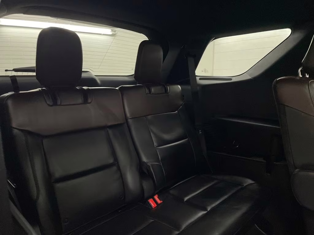 2020 Magnetic Metallic Ford Explorer Platinum 4X4 SUV