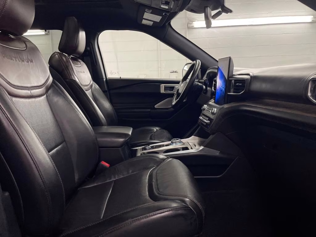 2020 Magnetic Metallic Ford Explorer Platinum 4X4 SUV