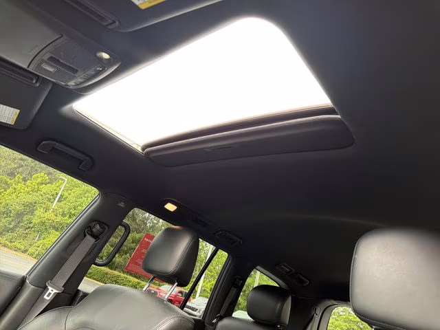 2021 Aspen White Tricoat Nissan Armada SL RWD SUV