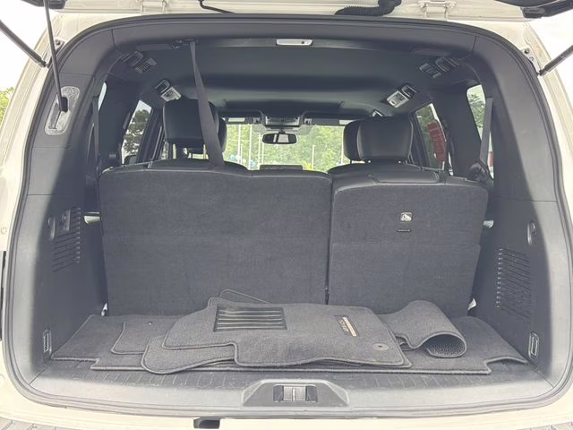 2021 Aspen White Tricoat Nissan Armada SL RWD SUV