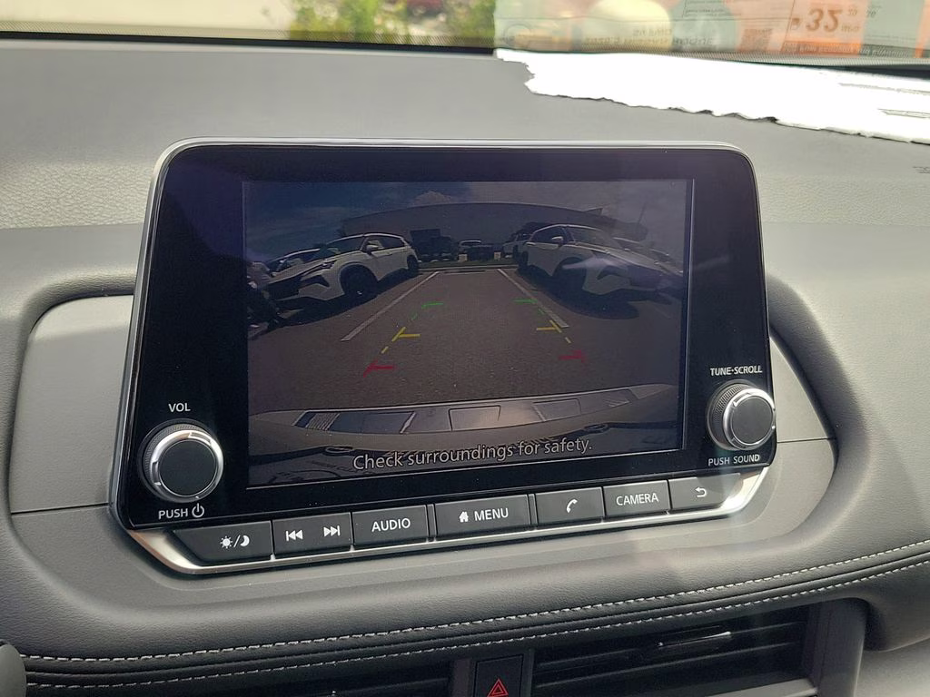 2026 Everest White Pearl Tricoat Nissan Rogue SV FWD SUV
