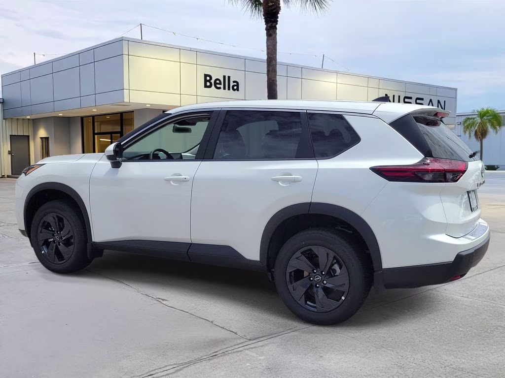 2026 Everest White Pearl Tricoat Nissan Rogue SV FWD SUV
