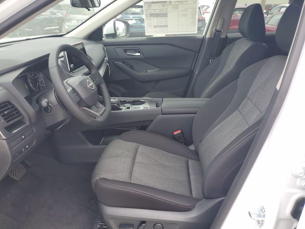 2026 Everest White Pearl Tricoat Nissan Rogue SV FWD SUV