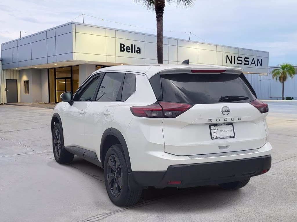 2026 Everest White Pearl Tricoat Nissan Rogue SV FWD SUV
