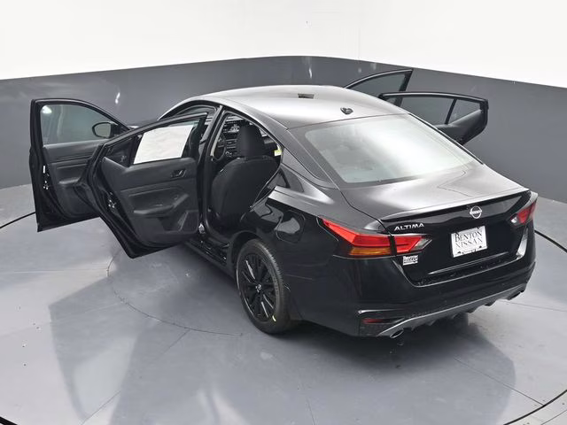 2026 Super Black Clearcoat Nissan Altima 2.5 SV FWD Sedan