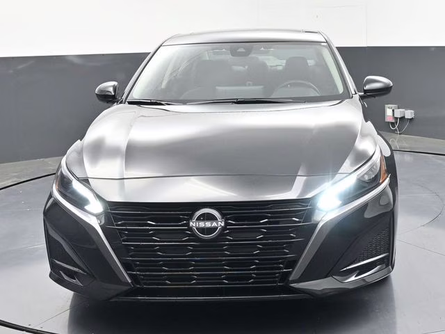 2026 Super Black Clearcoat Nissan Altima 2.5 SV FWD Sedan