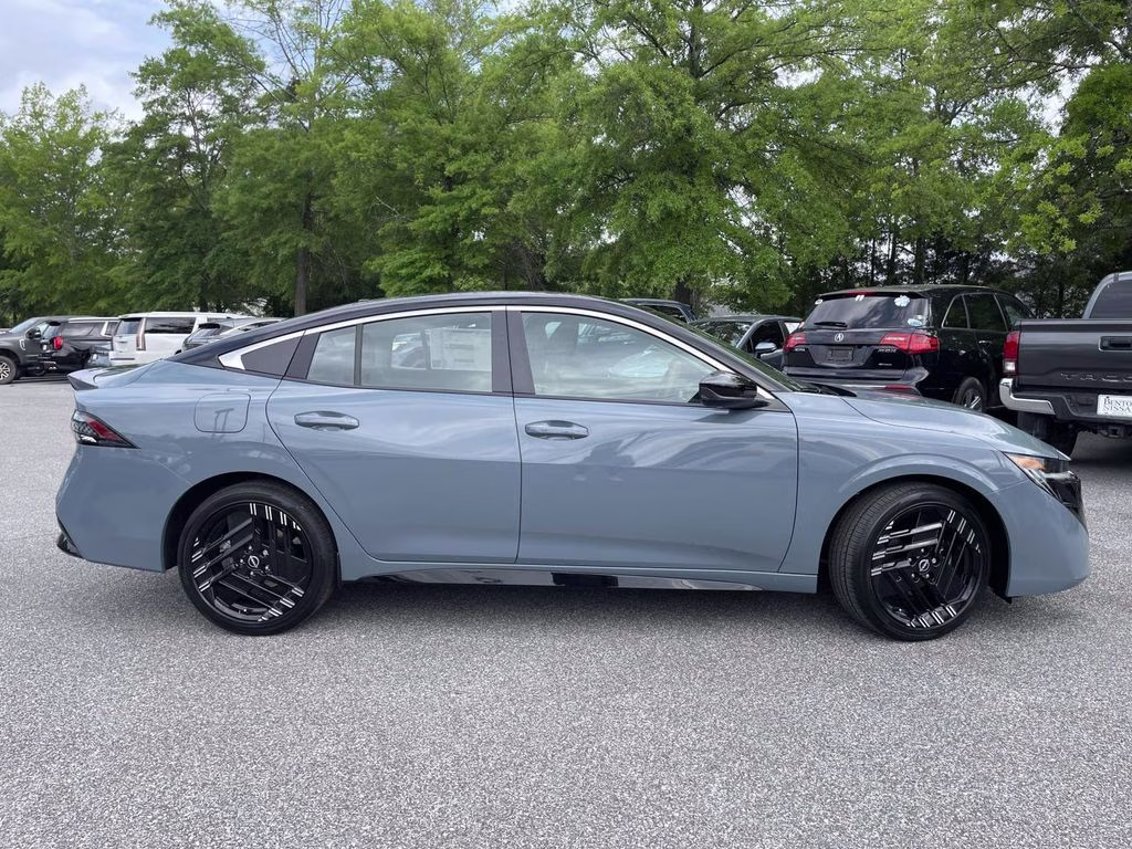 2026 Atlantic Gray/Super Black Nissan Sentra SR FWD Sedan