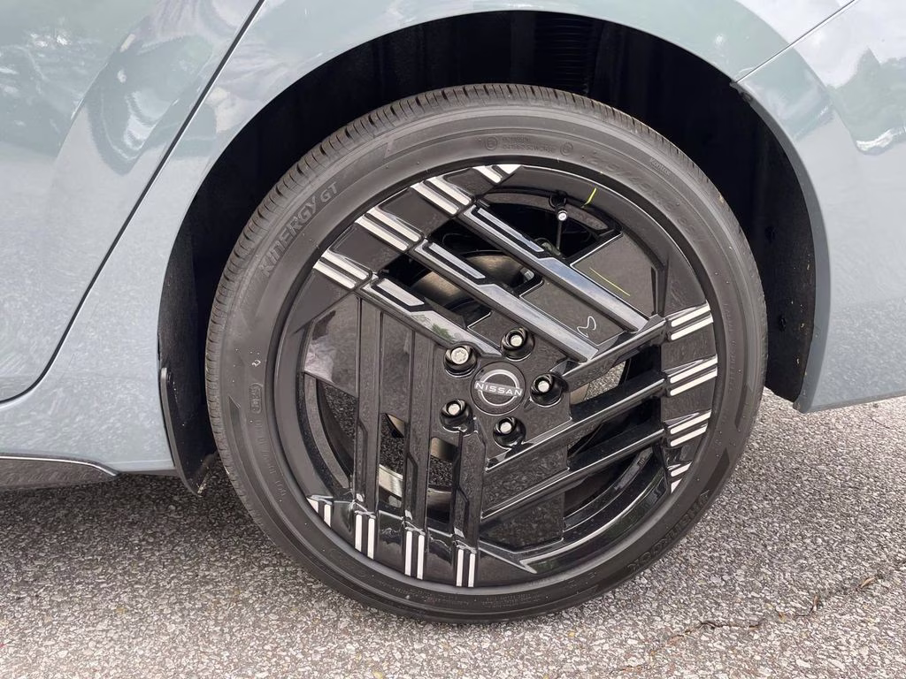 2026 Atlantic Gray/Super Black Nissan Sentra SR FWD Sedan