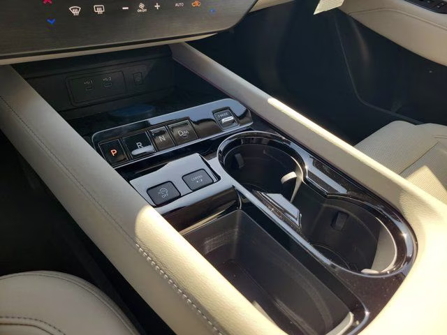 2026 Everest White Pearl Tricoat Nissan Murano SL AWD SUV