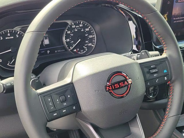 2026 Everest White Pearl/Black Nissan Pathfinder Rock Creek 4X4 SUV