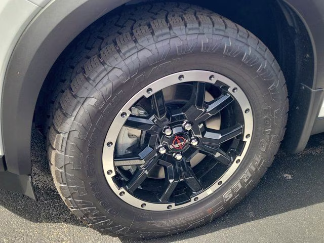 2026 Everest White Pearl/Black Nissan Pathfinder Rock Creek 4X4 SUV
