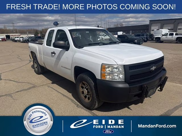 2008 Summit White Chevrolet Silverado 1500 Work Truck 4X4 Truck