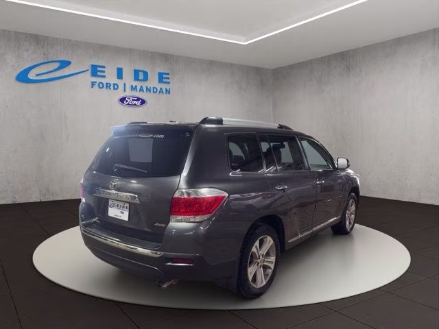 2012 Magnetic Gray Metallic Toyota Highlander Limited 4X4 SUV