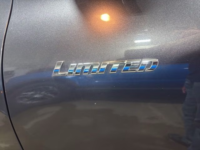 2012 Magnetic Gray Metallic Toyota Highlander Limited 4X4 SUV