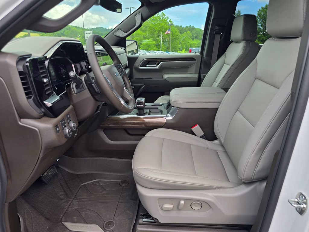 2026 Summit White Chevrolet Silverado 1500 RST 4X4 Truck