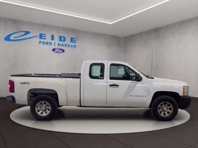 2008 Summit White Chevrolet Silverado 1500 Work Truck 4X4 Truck