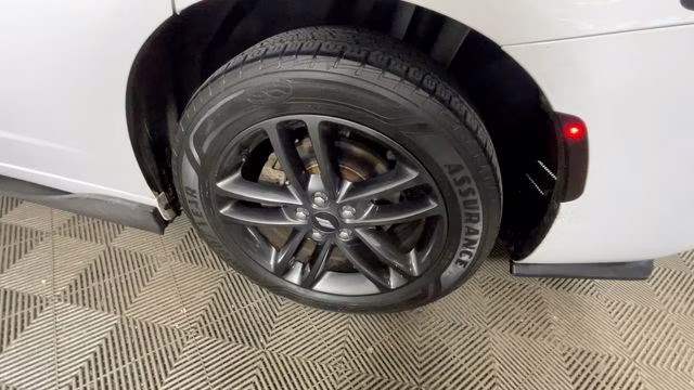 2019 White Knuckle Clearcoat Dodge Charger SXT AWD Sedan