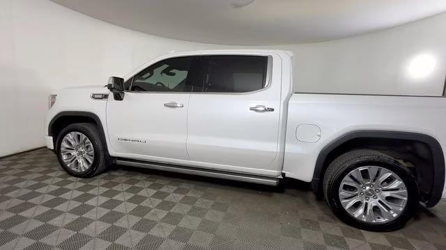2021 White Frost Tricoat GMC Sierra 1500 Denali 4X4 Truck