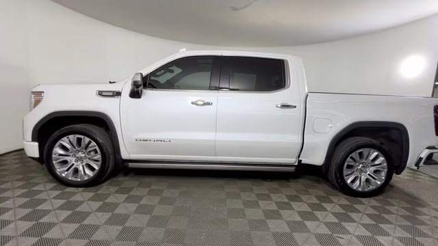2021 White Frost Tricoat GMC Sierra 1500 Denali 4X4 Truck