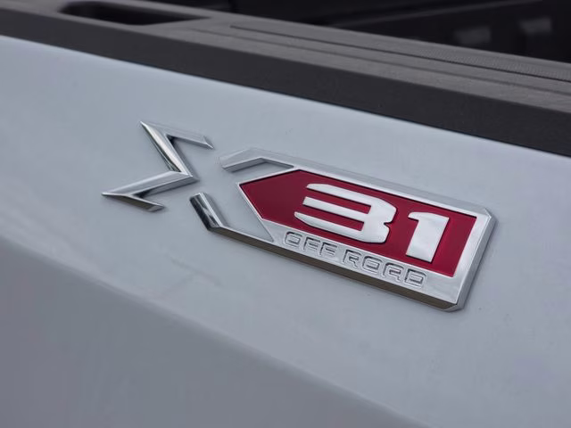 2026 Glacier White Tricoat GMC Sierra 1500 SLT 4X4 Truck