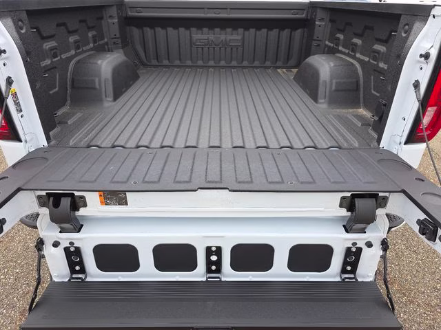 2026 Glacier White Tricoat GMC Sierra 1500 SLT 4X4 Truck