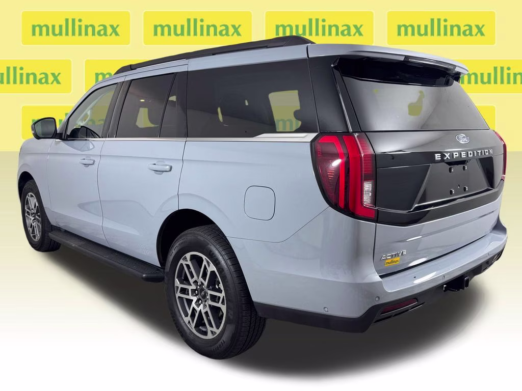2025 Glacier Gray Metallic TriCoat Ford Expedition Active RWD SUV