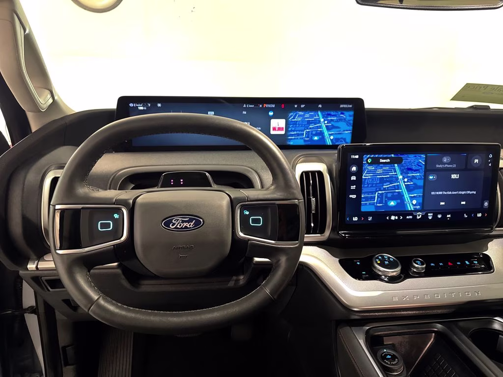 2025 Glacier Gray Metallic TriCoat Ford Expedition Active RWD SUV