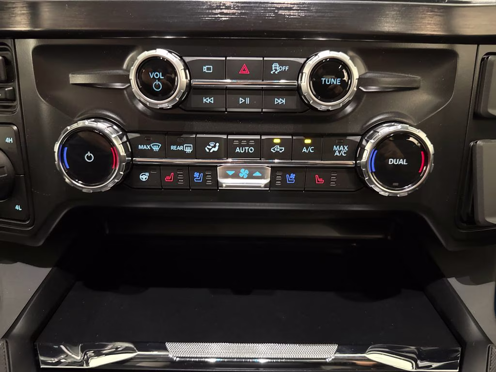 2026 Avalanche Ford Super Duty F-250 SRW Lariat 4X4 Truck